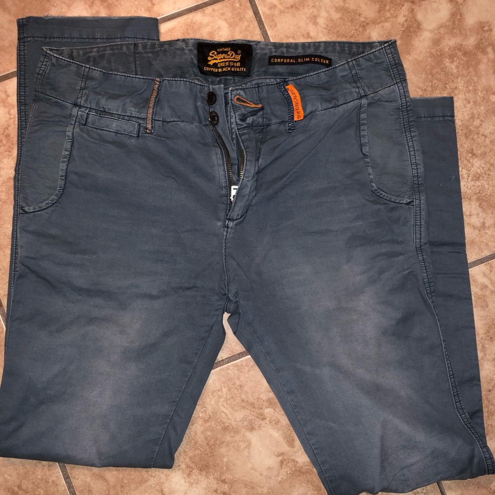 Men’s medium Superdry slim chino pants.